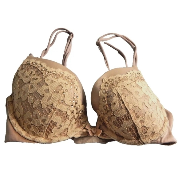 Victoria's Secret Very Sexy Push Up Bra - Picture 1 of 3
